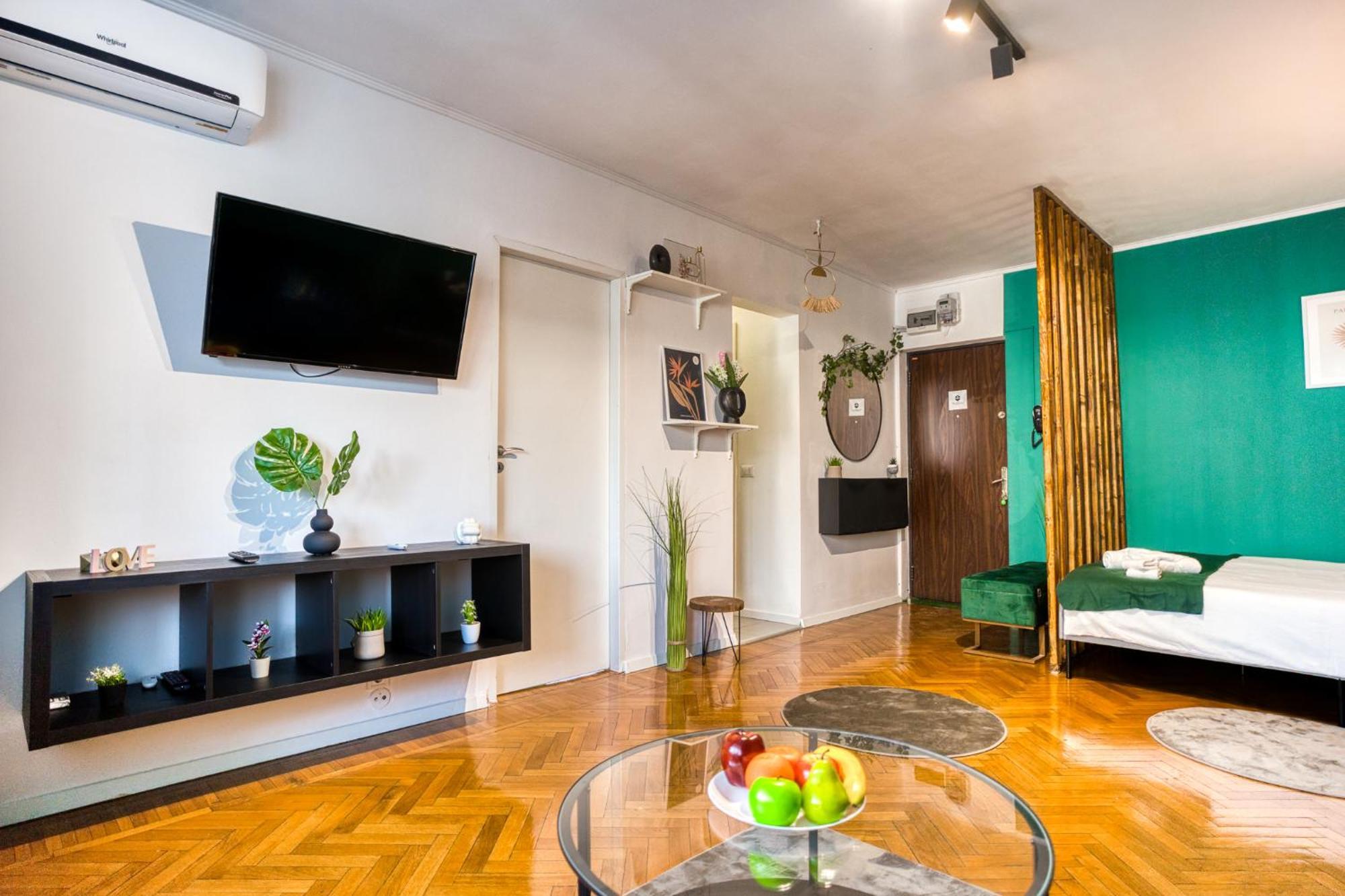 Hacienda Royal Palace - Central Designer Apartment Boekarest Buitenkant foto